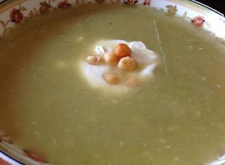 Zupa z świeżego ogórka