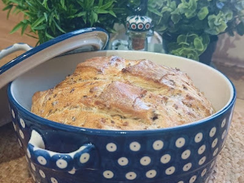 Chleb orkiszowy z garnka