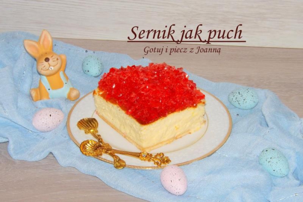 Sernik jak puch z pastą orzechową na herbatnikowym spodzie