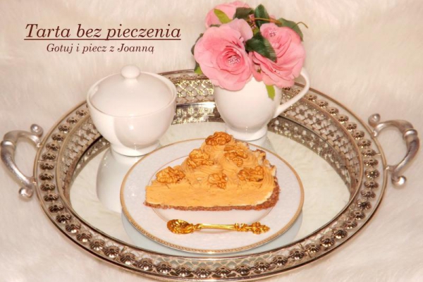 Tarta bez pieczenia z kremem mleczno- krówkowo-migdałowym
