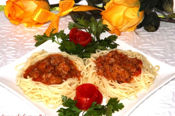 Spaghetti z sosem bolońskim 