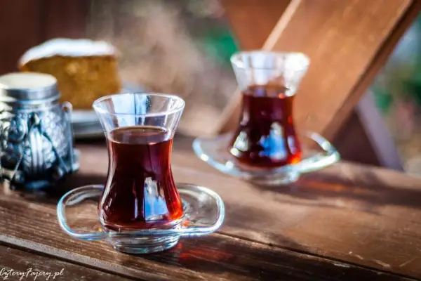 Herbata po turecku z kardamonem