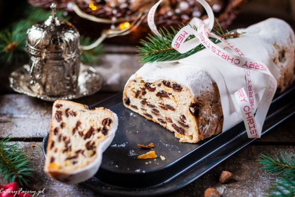 Stollen strucla bożonarodzeniowa