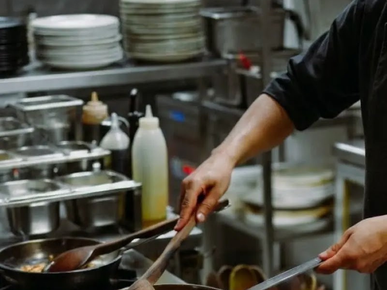 Jak wybrać patelnię nieprzywierającą do codziennego gotowania