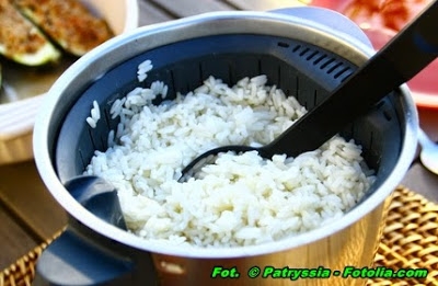 Jak gotować ryż, aby nie przywarł ( przypalił ) nam do dna garnka.