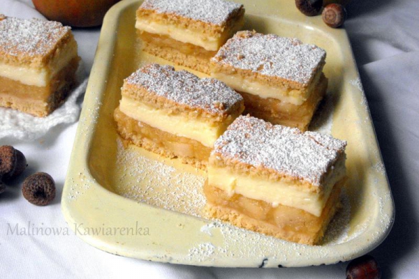 Szarlotka z budyniem
