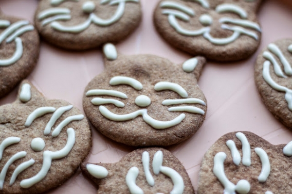 Uśmiechnięte kotki - ciasteczka pełnoziarniste bez masła (dla dzieci)