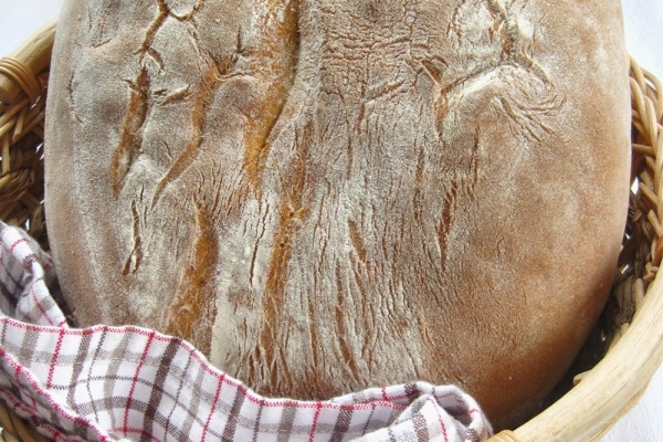 Chleb pszenno-żytni z majonezem i serwatką