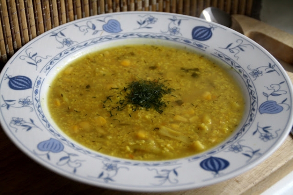 Zupa z żółtych warzyw z kaszą jaglaną