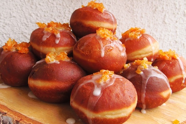 Wyborne pączki parzone Lucyny Ćwierczakiewiczowej.