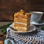 Orzechowy miodownik bez...