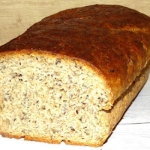 Chleb z ziarnami
