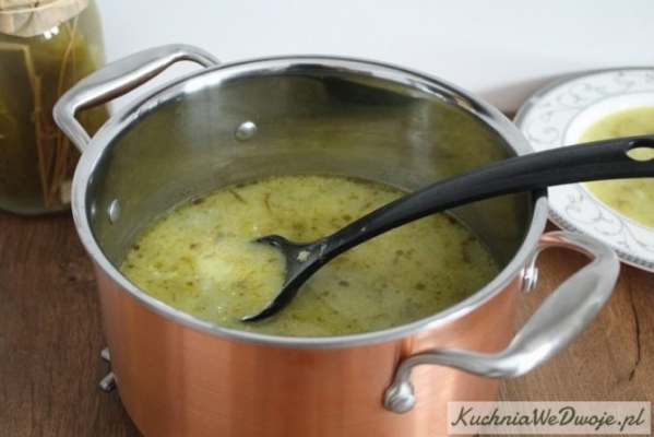 Zupa ogórkowa z ryżem
