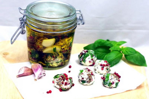 Labneh (ser z jogurtu greckiego)