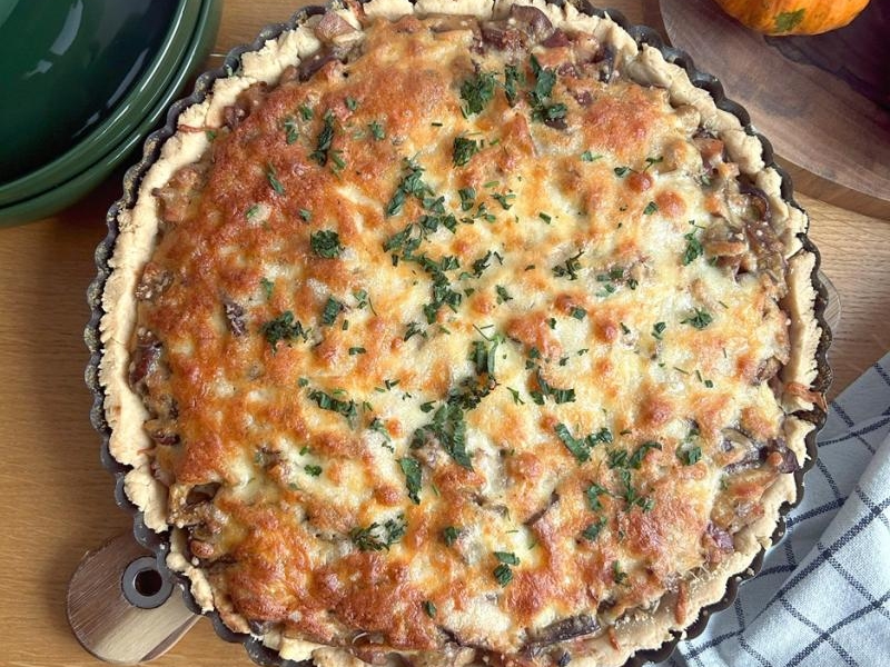 Tarta z grzybami leśnymi