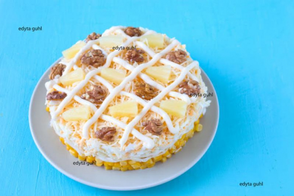 Warstwowa sałatka,, Ananas“