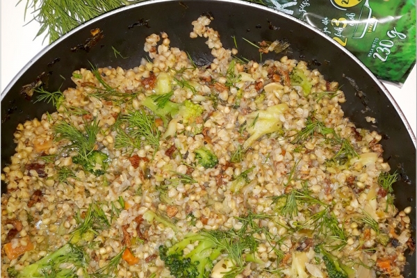 Szybkie kaszotto z brokułem i kurkami (w lżejszej wersji)
