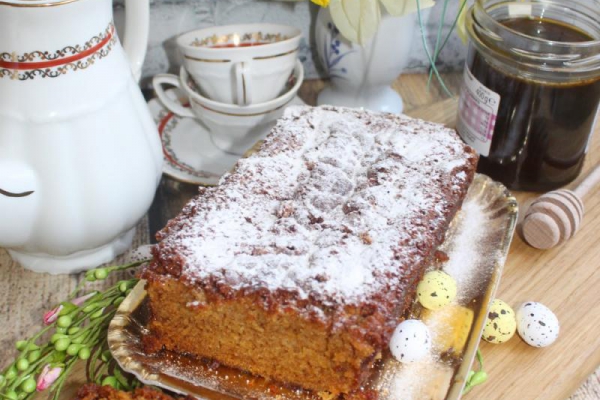 Szybka babka z dodatkiem miodu