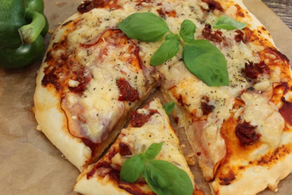 Ekspresowa pizza – ciasto bez wyrastania