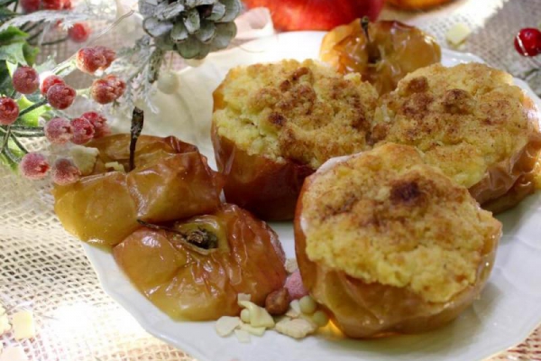 Pieczone jabłka z kruszonką