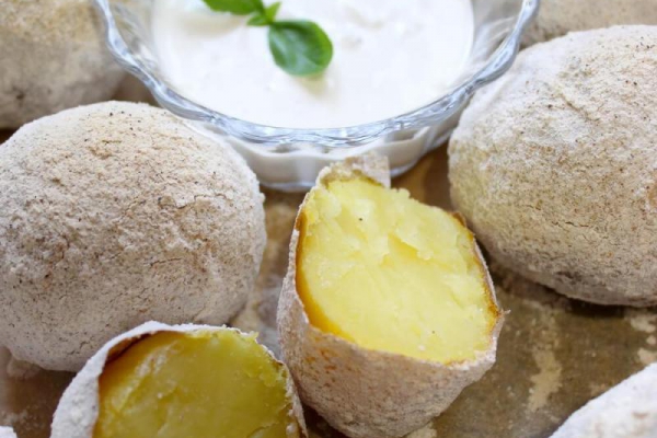 Ziemniaki jak z ogniska – pieczone ziemniaki