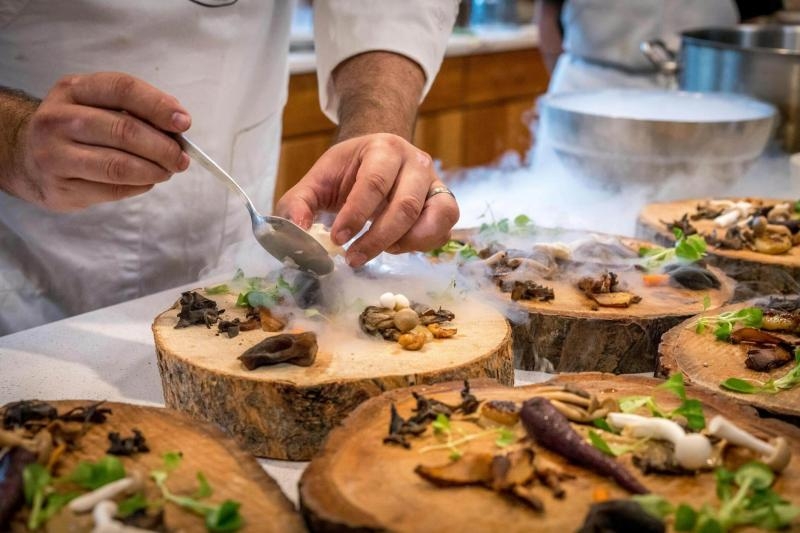 Jak technologia zmienia oblicze współczesnej gastronomii?
