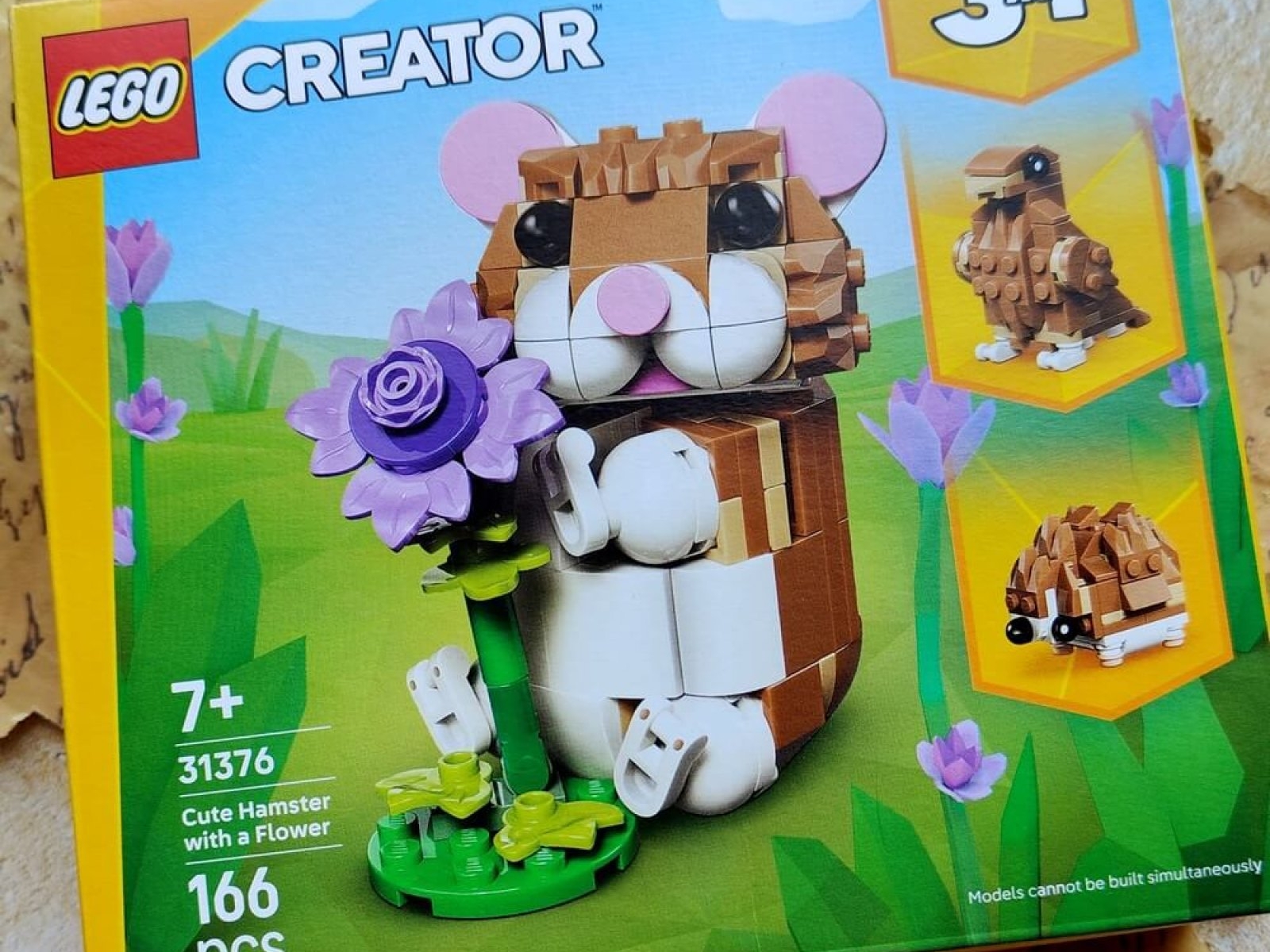 LEGO Uroczy chomik z kwiatkiem – idealny pomysł na prezent