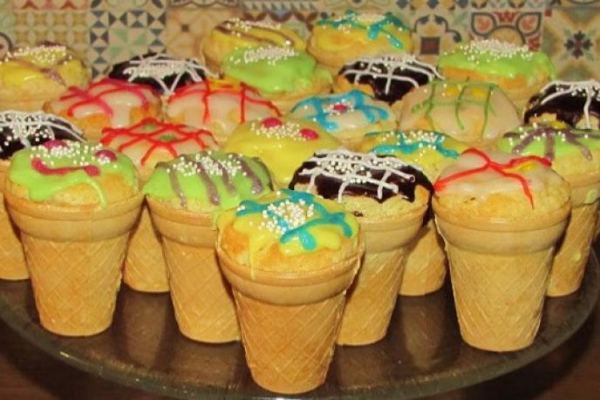 Ciastka, bezy, muffinki, galaretki, krówki,
