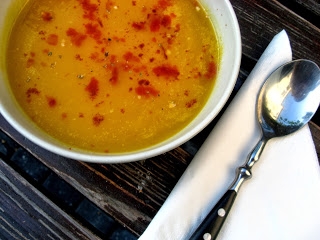 Zupa dyniowa na słodko z kluseczkami.