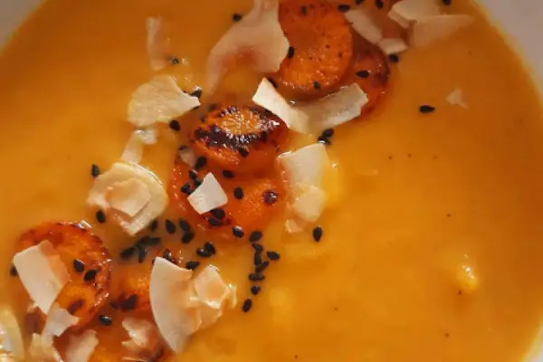 Krem z marchwi – super prosty przepis na pożywną zupę