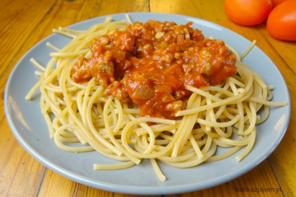 Pełnoziarniste spaghetti z indykiem