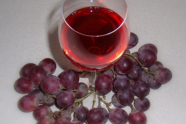 Wino z winogron 