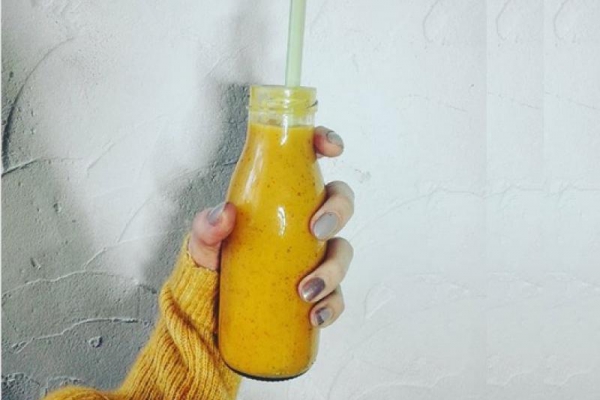 mango + banan + kurkuma + siemię lniane