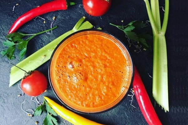 papryka + seler + passata + oliwa + kiełki + cytryna