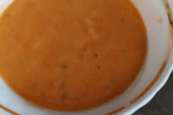 Zupa krem z wędzonym łososiem