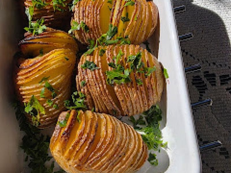 Ziemniaki Hasselback