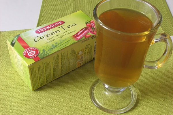 Herbata zielona z żurawiną i maliną od Teekanne