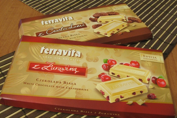 Słodkości :)) czekolady Terravita z ciasteczkami i żurawiną