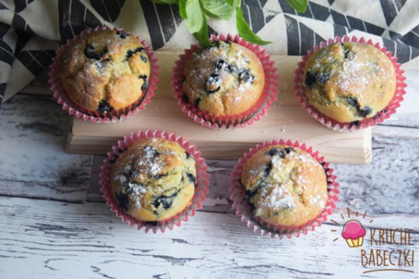 Muffiny na kefirze z jagodami