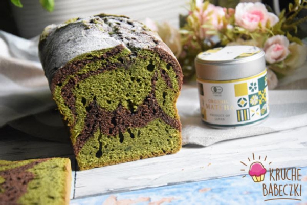 Babka z herbata Matcha