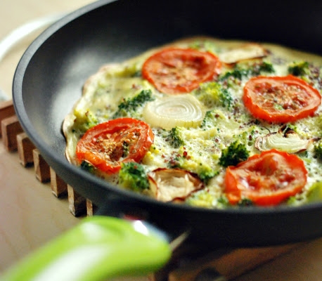 Omlet z komosą ryżową i warzywami oraz KONKURS!