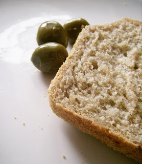 Chlebek z oliwkami