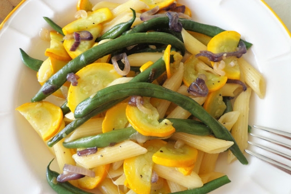 Makaron z fasolką szparagową i cukinią (Penne con fagiolini e zucchine) 