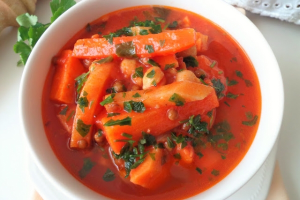 Zimowa zupa z soczewicy i ciecierzycy (Zuppa invernale con lenticchie e ceci)