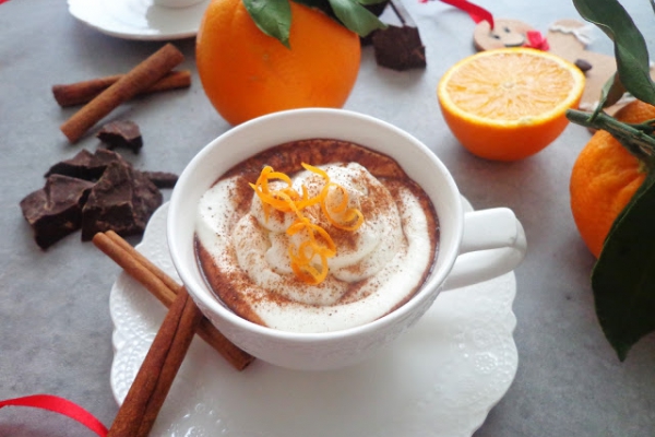 Gorąca czekolada pomarańczowa (Cioccolata calda all arancia)