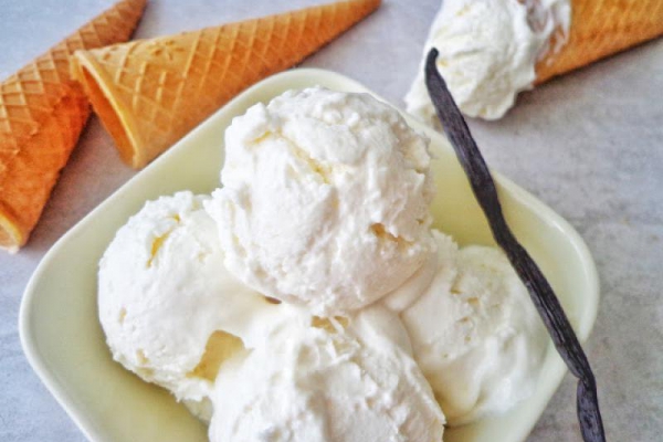 Lody sernikowe z ricottą (Gelato di ricotta)