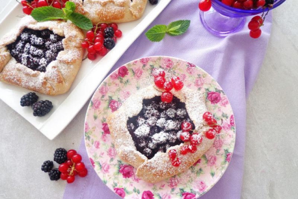 Galette z jeżynami (Galette di more)