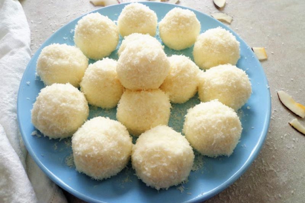 Kokosowe kuleczki z ricotty (Palline di cocco e ricotta)
