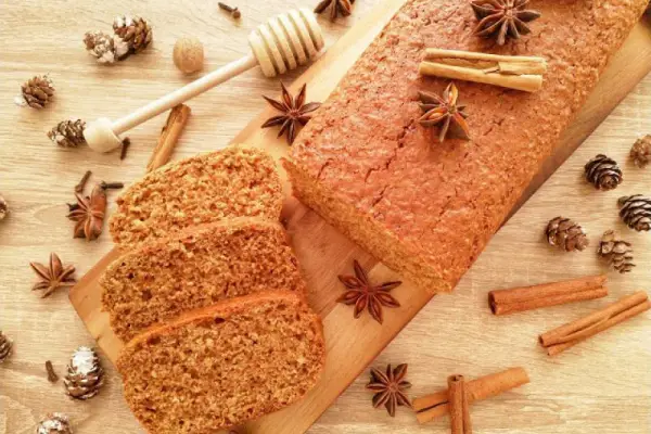 Świąteczny chleb miodowo-korzenny (Pain d’epices)