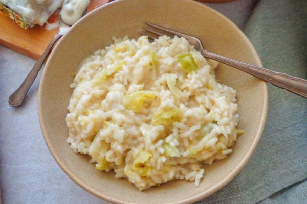 Risotto z gorgonzolą i kapustą (Risotto con gorgonzola e verza)